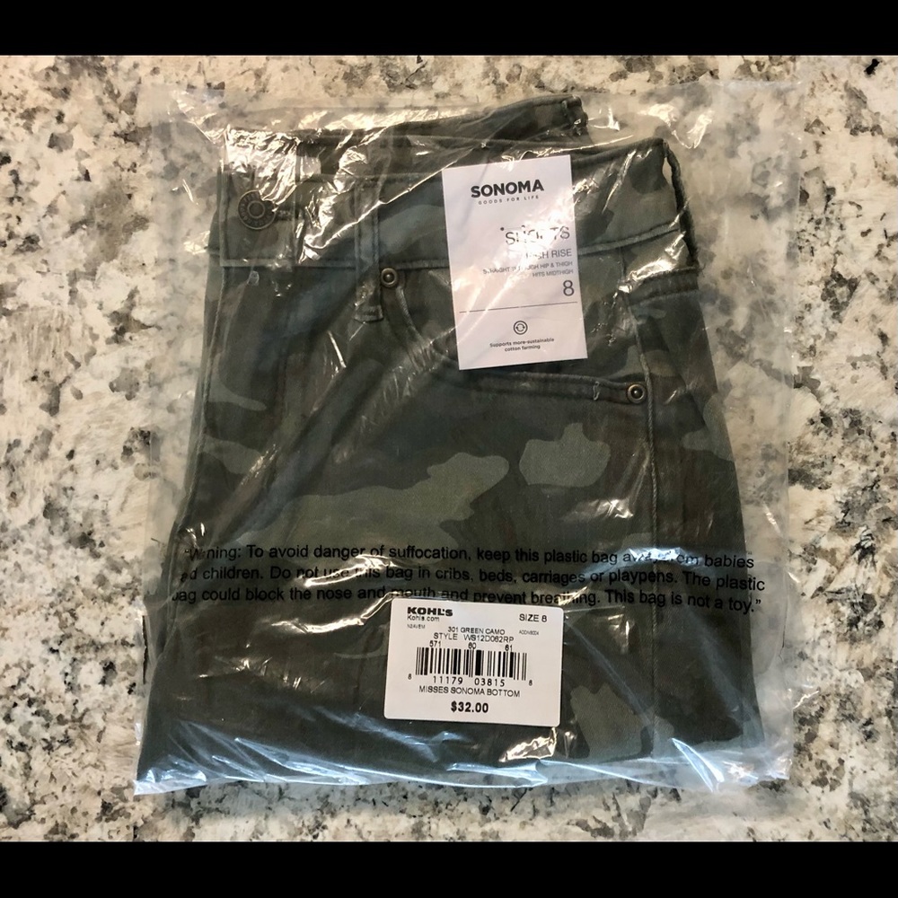 Sonoma Goods for Life Women’s Denim Shorts Size 8 - Picture 3 of 4